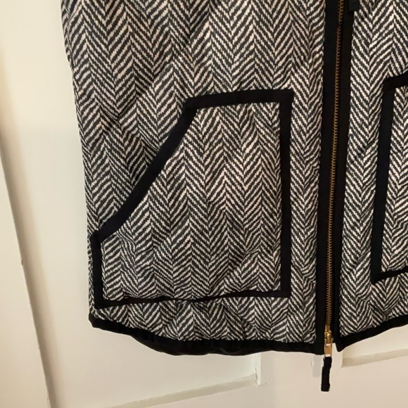 J CREW PUFFER VEST - Picture 5 of 8